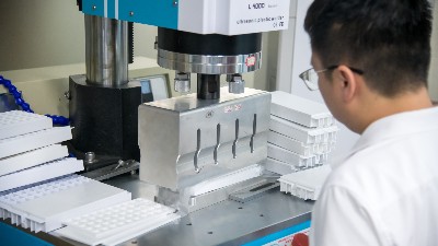 珠海龍頭超聲波廠家焊接機在食品行業(yè)的應(yīng)用—推動行業(yè)進步